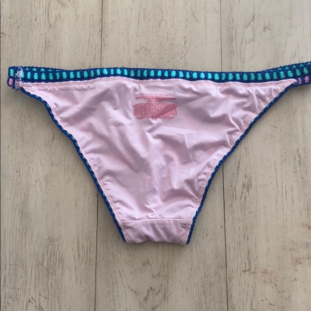 ❌SOLD❌ Victoria’s Secret Swimwear: bikini bottom - Picture 3 of 4